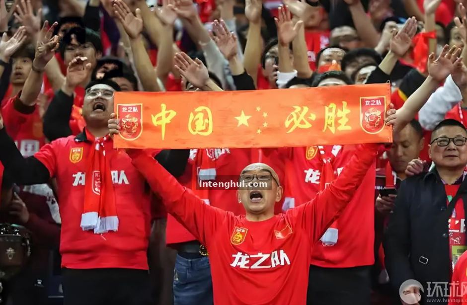 乐球吧新赛季战术风向标：从季前热身看各队攻防体系革新